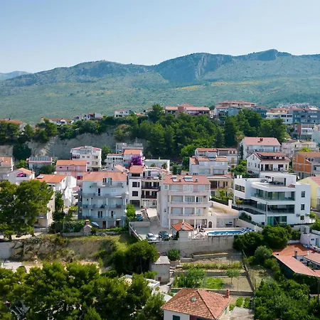 Split-podstrana Lägenhet