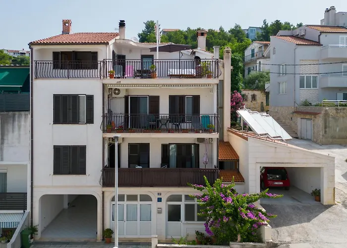 شقة Split-podstrana